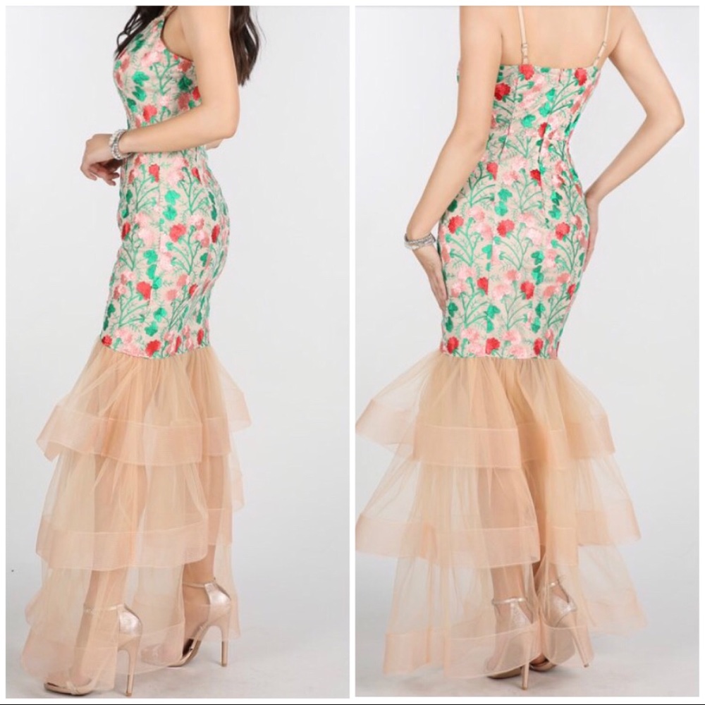 💕 Floral Embroidered